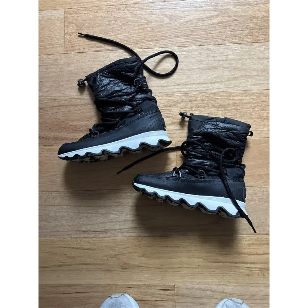 Sorel Black/ White Puffy Fleece Lined Snow Boot Womens Size 9 - Picture 1 of 5
